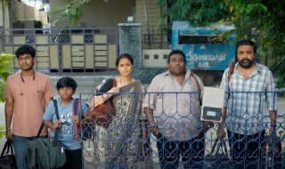 ツーリストファミリー　メイン